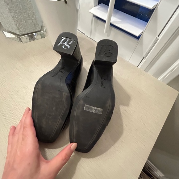 Paul Green Black Heels with Chain Detail - Picture 7 of 8